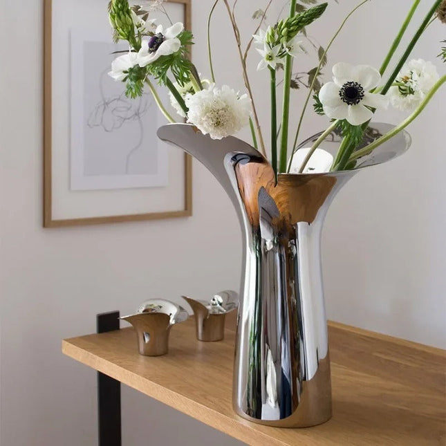 Stainless Steel Decorative Vase with Mirror Finish and Petal-Shaped Opening for Modern Home Décor