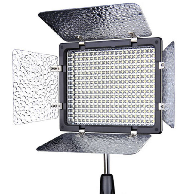 Portable RGB Bi-Color LED Video Light 18W 3200K–5600K with 2.4G Remote for Photography, Vlogging, and Streaming