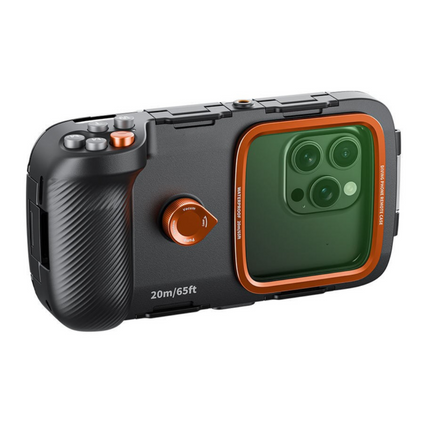 Portable Waterproof Smartphone Diving Case – 20m Depth with Secure Grip