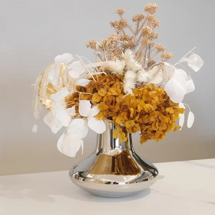 Modern Stainless Steel Vase with Mirror Finish for Home and Office Decoration