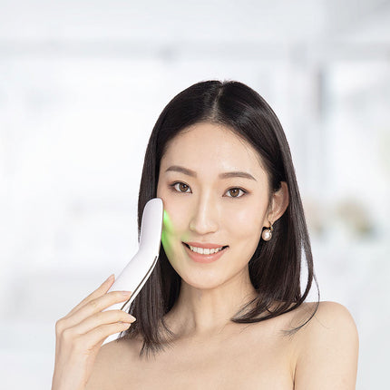 Portable LED Face Massager with Heating & Cooling Modes – Rechargeable Skin Care Tool