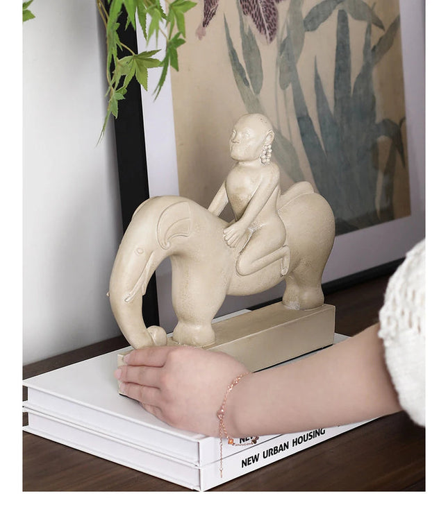 Human-Shaped Resin Figurine Sculpture for Home and Office Decor 23.5 cm