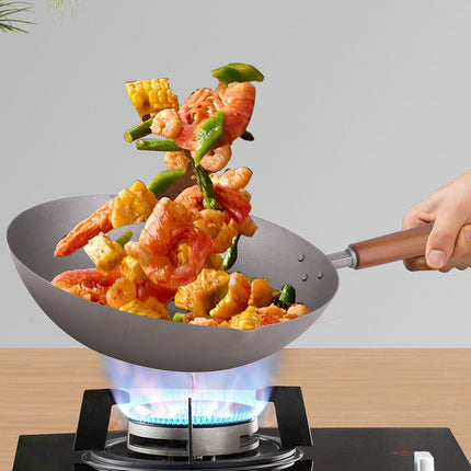 32cm Titanium Non-Stick Wok with Induction Base and Wooden Lid
