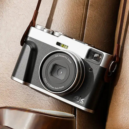 Portable 4K Mirrorless Camera with 13MP Sensor, 2.8" IPS Display, and Rechargeable Battery